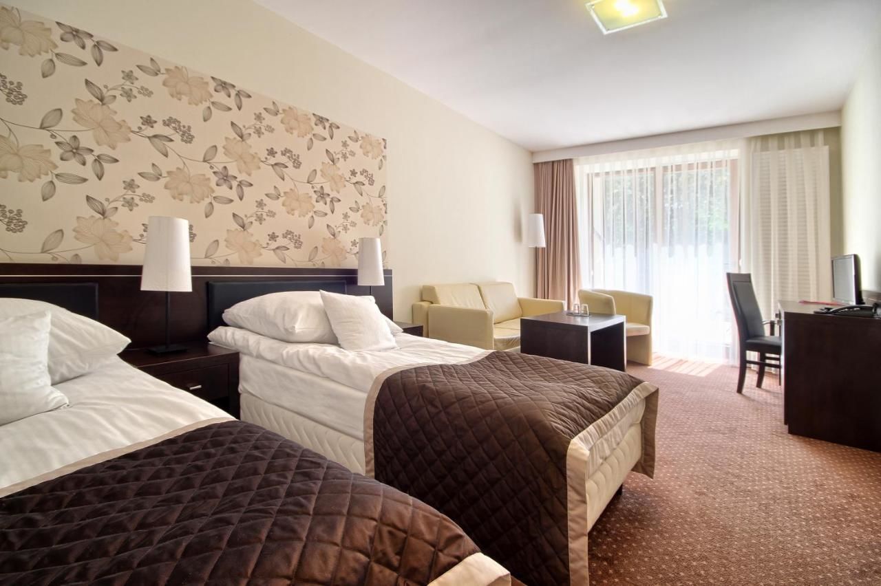 Отель Hotel Zacisze Турава