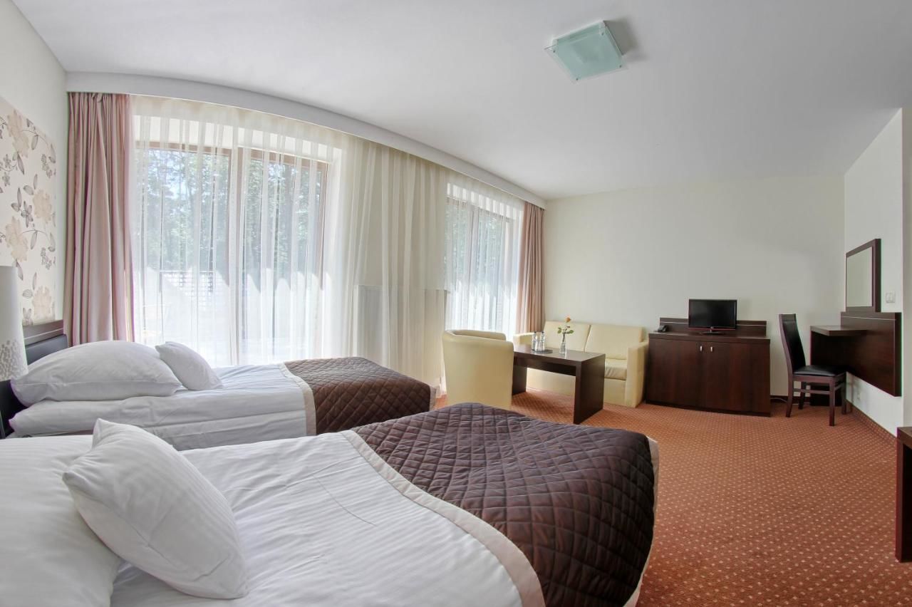 Отель Hotel Zacisze Турава
