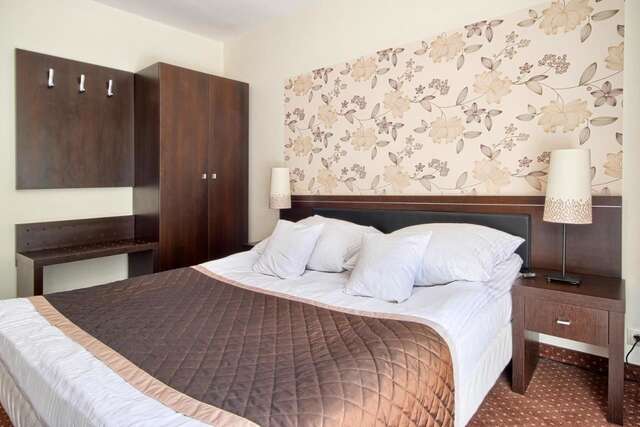 Отель Hotel Zacisze Турава-13